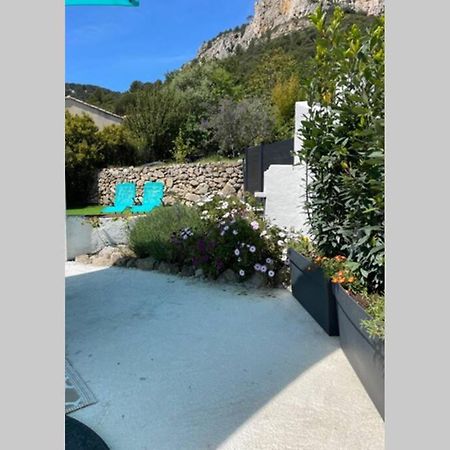 Maison avec jardin, parking entre mer et montagne Le Revest-le-Eaux Extérieur photo