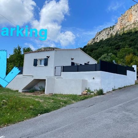 Maison avec jardin, parking entre mer et montagne Le Revest-le-Eaux Extérieur photo