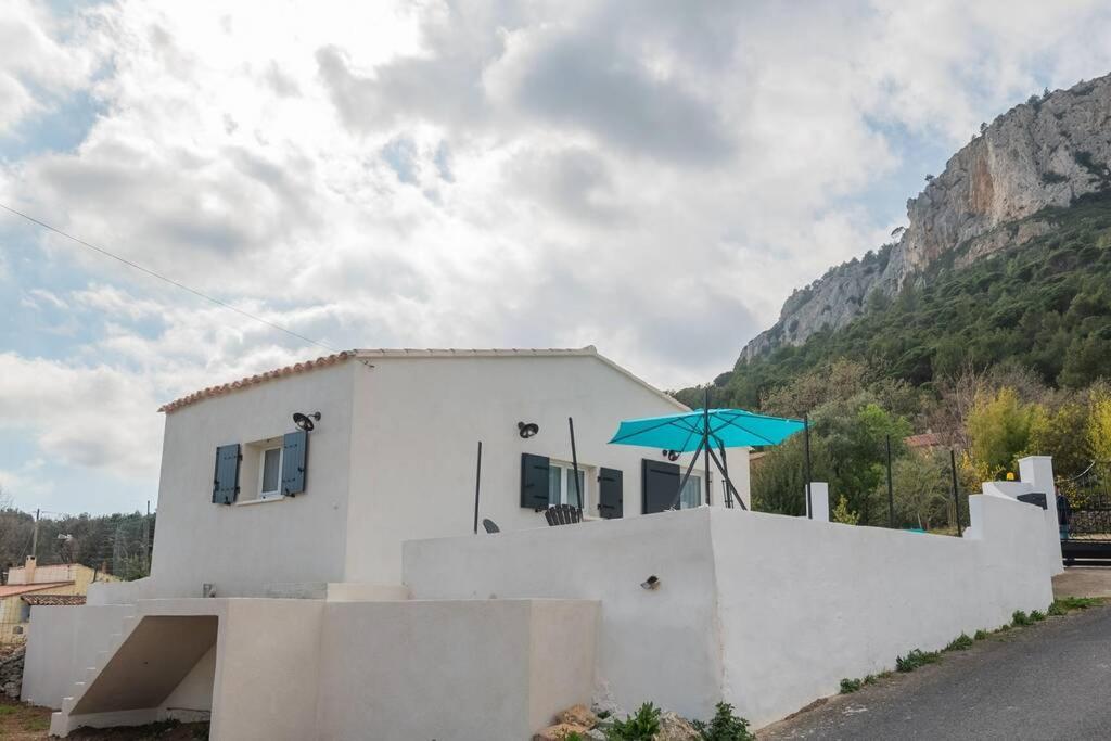 Maison avec jardin, parking entre mer et montagne Le Revest-le-Eaux Extérieur photo