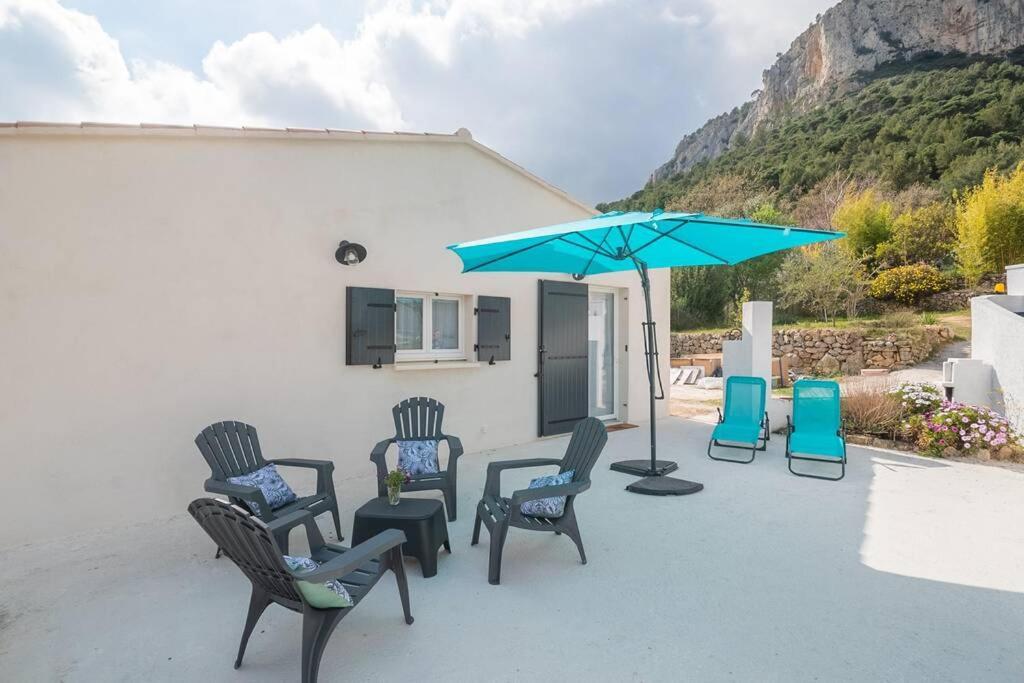 Maison avec jardin, parking entre mer et montagne Le Revest-le-Eaux Extérieur photo