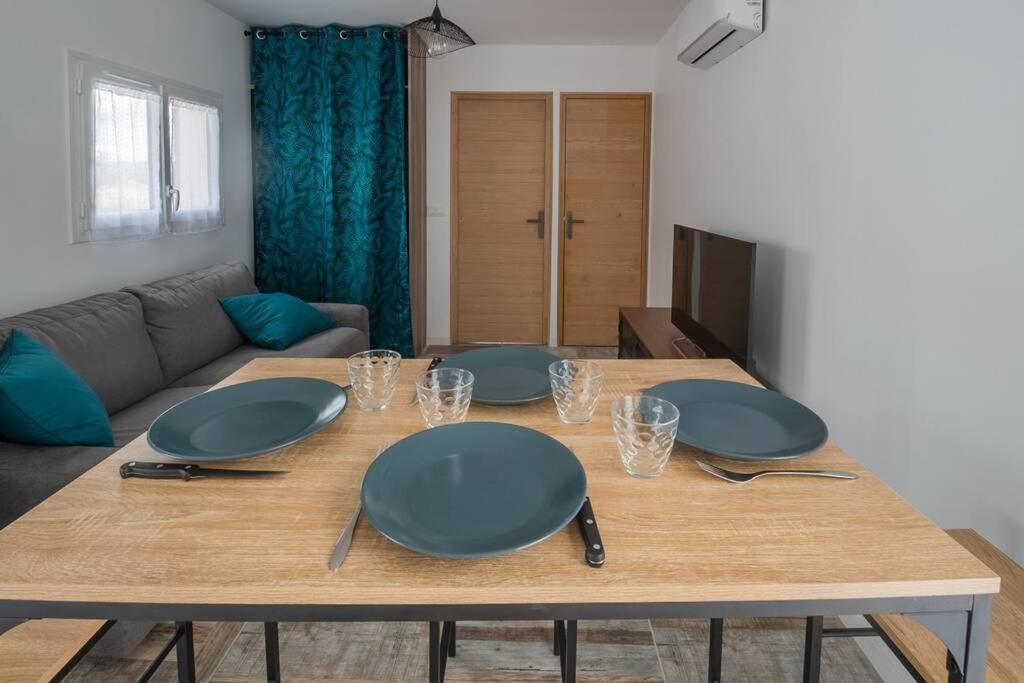 Maison avec jardin, parking entre mer et montagne Le Revest-le-Eaux Extérieur photo